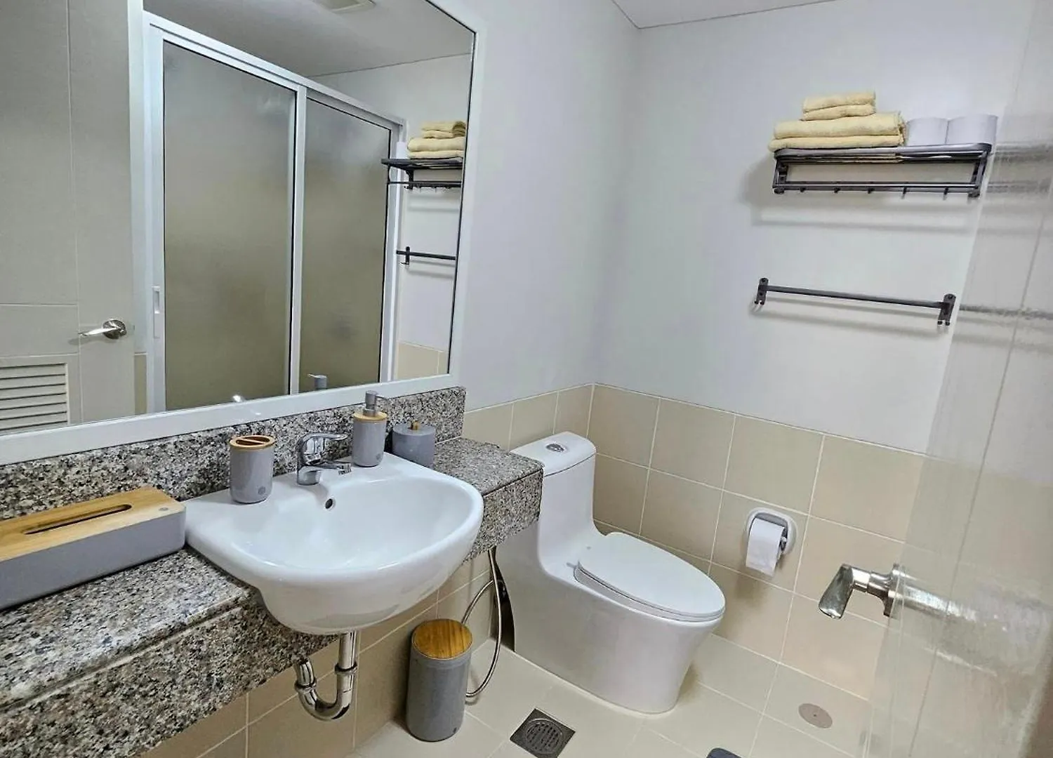Verdon Parc Haven Cozy Condo In Ecoland, Davao Apartment