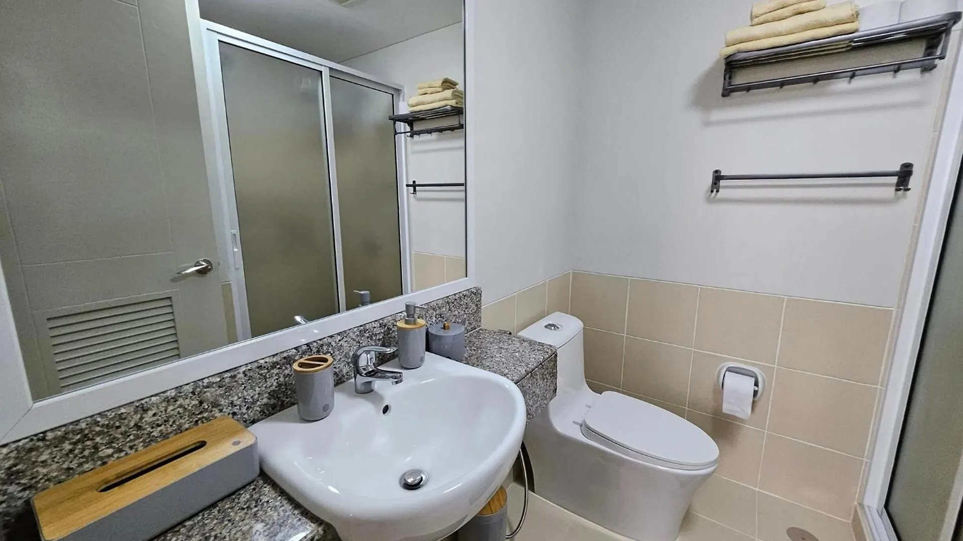 Apartment Verdon Parc Haven Cozy Condo In Ecoland, Davao